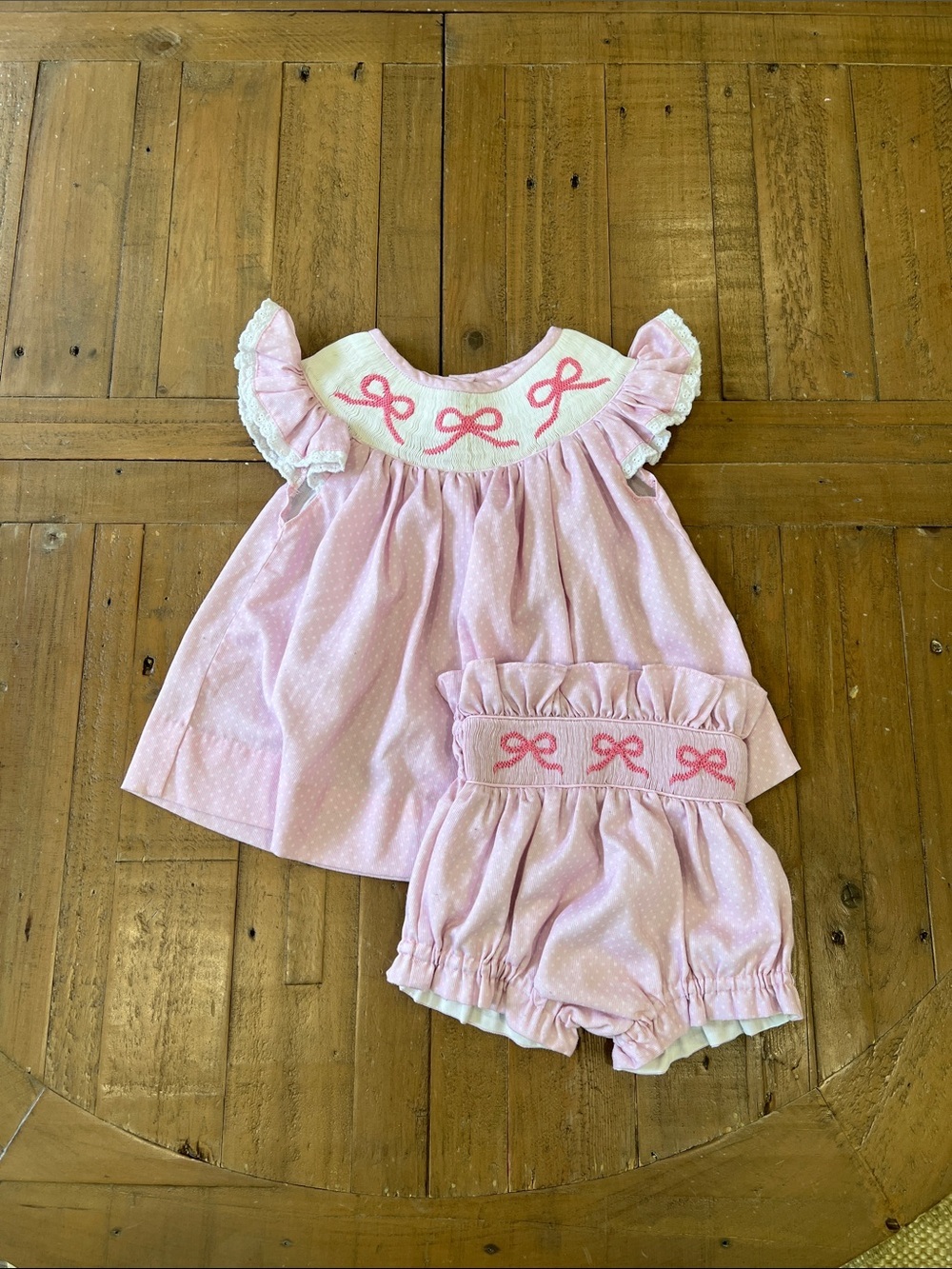 Busy bee smocks pink and white polka dot ribbon smocked matching set 3T classic